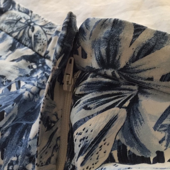 Patterned Shorts - Picture 3 of 5